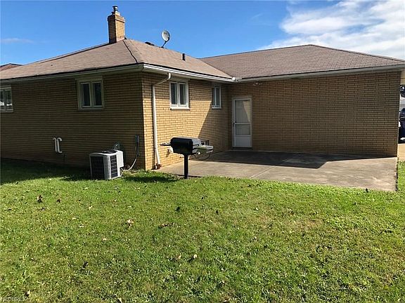3rd image of 4474 W 192nd St