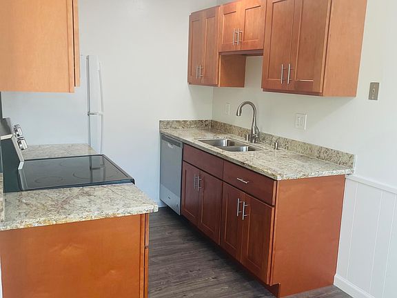 2nd image of 228 Bryant St #228