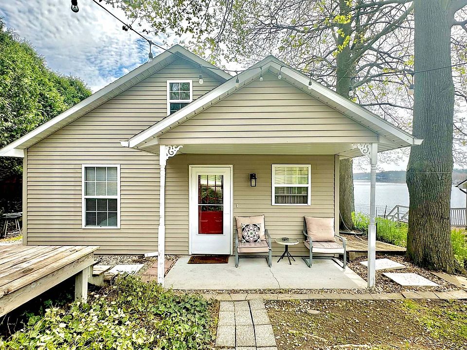 1st image of 3431 W Shore Dr