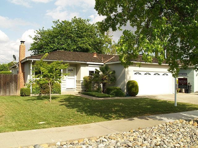 1st image of 4270 Bloomfield Dr