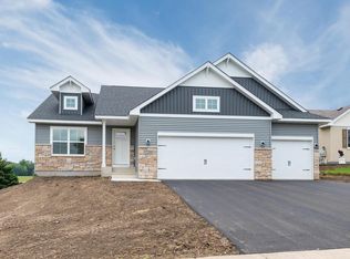1228 Olivia St SE, New Prague, MN 56071