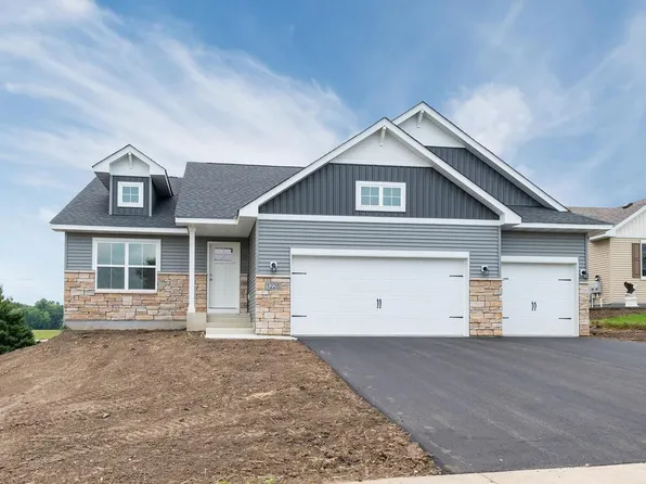 1228 Olivia St SE, New Prague, MN 56071