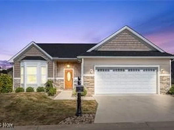 10115 Carrie Ct, New Middletown, OH 44442