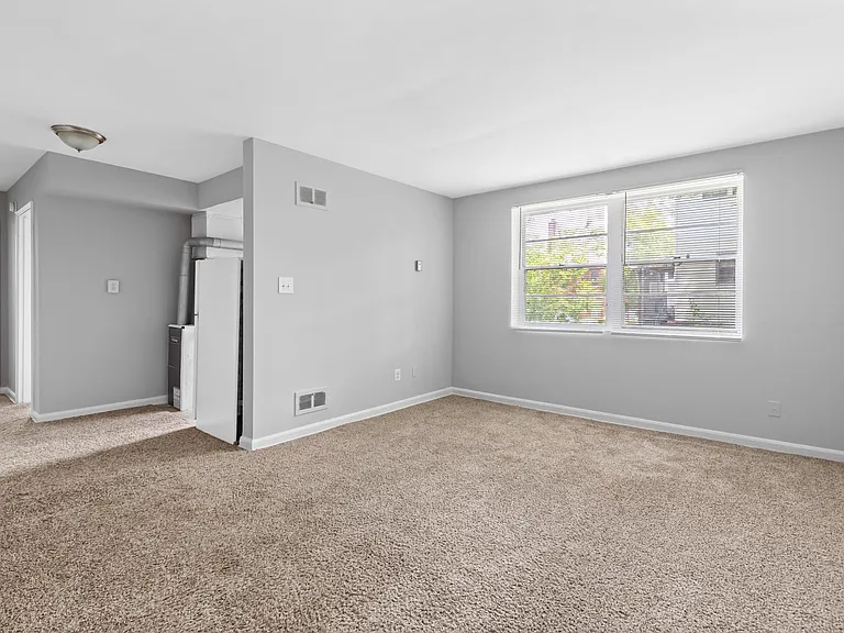 206 Trenton Pl SE #302 — Photo 7