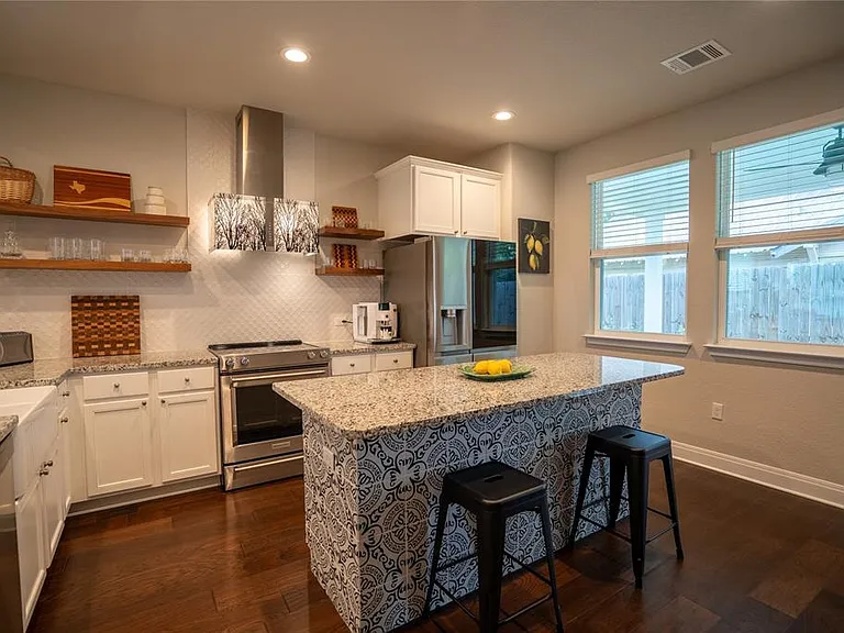 1215 Davis St — Photo 10