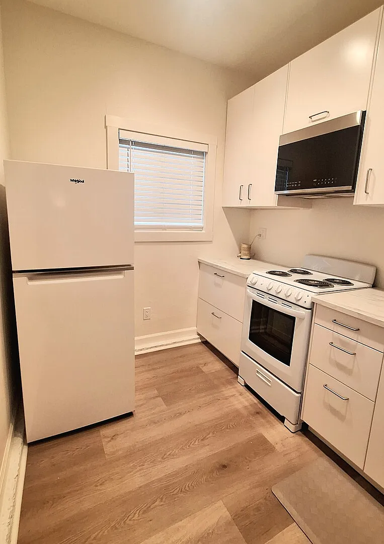 Studio Apartment - Attached — Photo 2