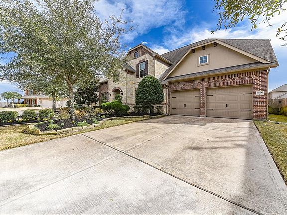 2nd image of 11906 Maybrook Ct