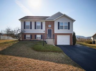 145 Steeplechase Dr, Pleasant Gap, PA 16823