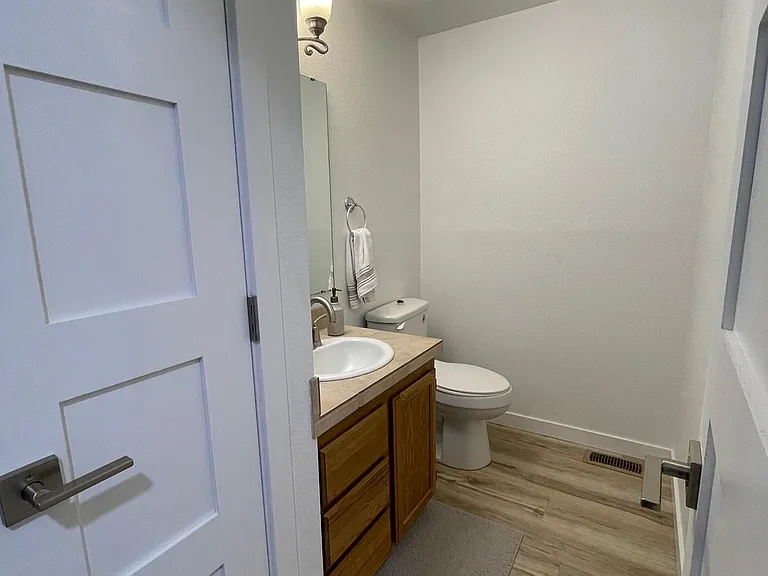 2720 NE 21st St — Photo 10