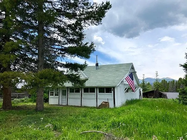 61375 Main St, Clark, CO 80428