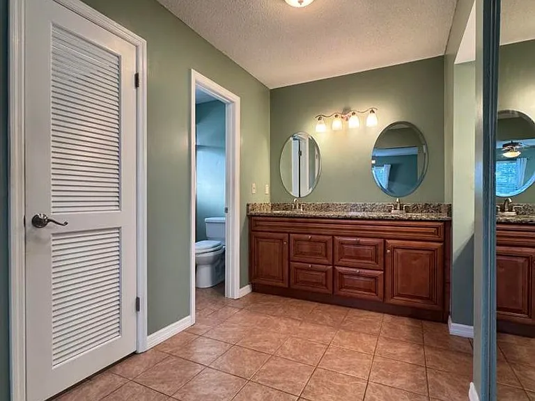 653 Pelican Bay Dr — Photo 14