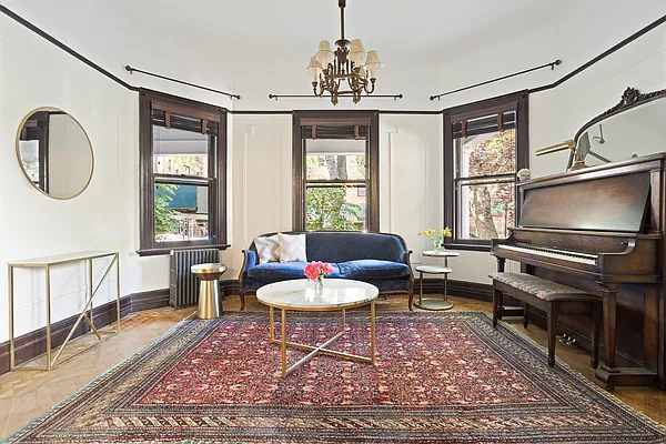 Sold by Compass | media 3