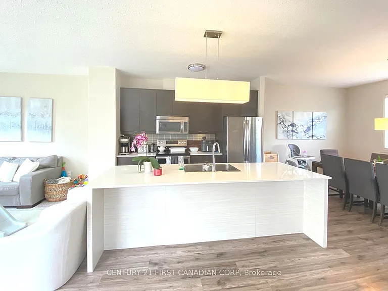 1040 Coronation Dr #71 — Photo 11