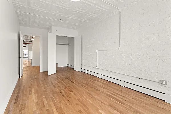 Rented by Compass | media 9