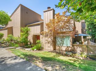 77 Flicker Dr, Novato, CA 94949