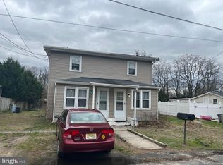 49 Poplar St, Sicklerville, NJ 08081