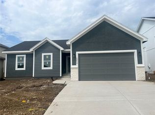 19614 W 195th Pl, Spring Hill, KS 66083