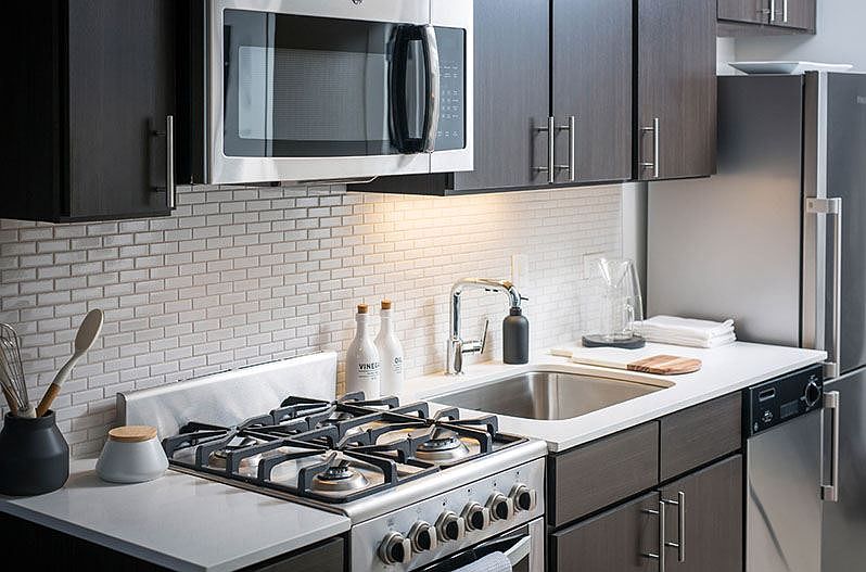 1st image of 165 W Superior St #603