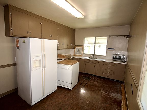 4th image of 10922 75th Ave NW