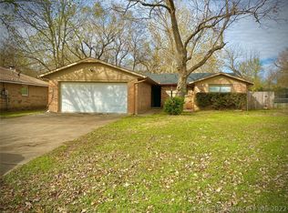 1906 Deer Run, Muskogee, OK 74403