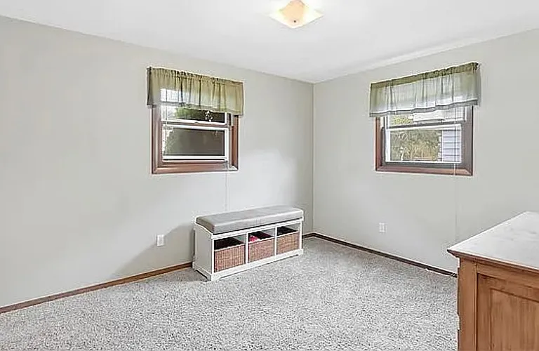2217 Barberry Ln — Photo 14
