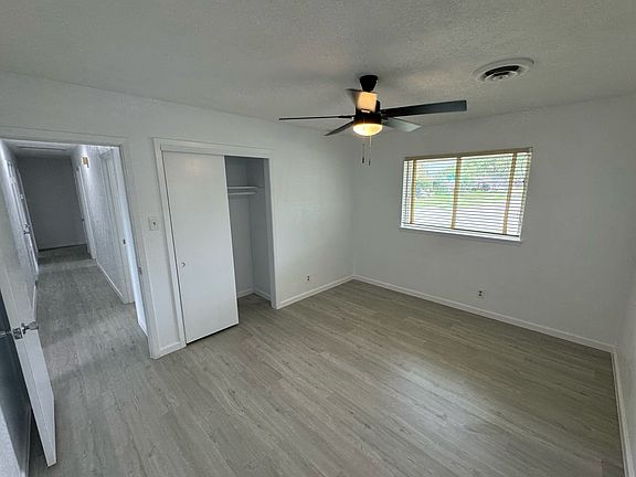 4th image of 4153 Montego Dr