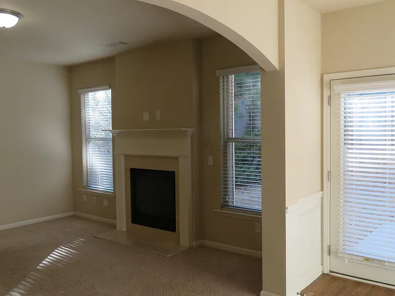 5125 Acworth Landing Dr — Photo 10