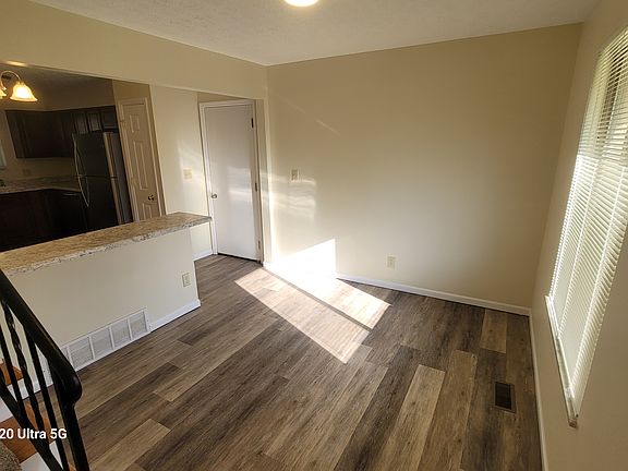 Eating Area / Dining Room