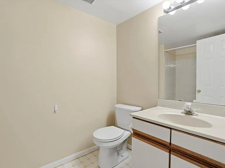 623 Washington Pl — Photo 20