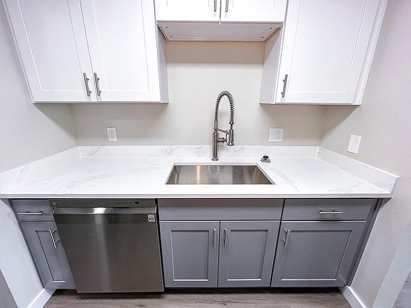 4th image of 9100 Roosevelt Way NE #403