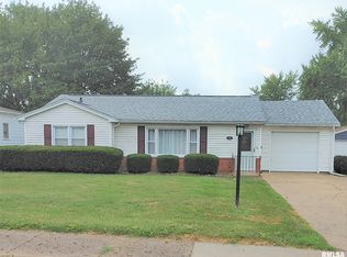 402 Devonshire Rd, Washington, IL 61571