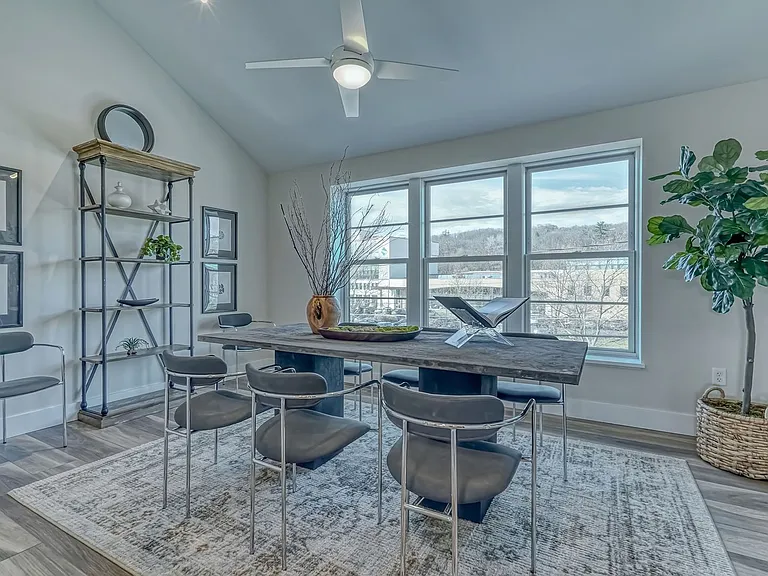 323 Taughannock Blvd — Photo 13