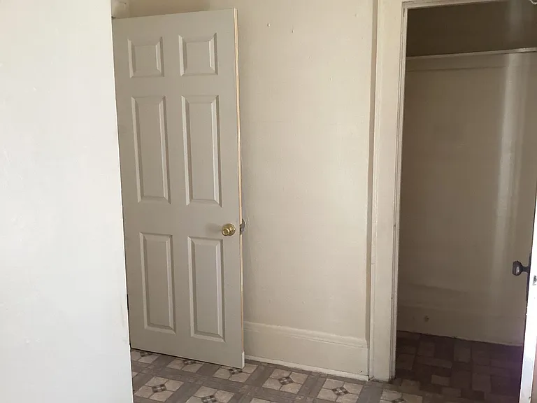 4228 W Bonny Pl — Photo 2