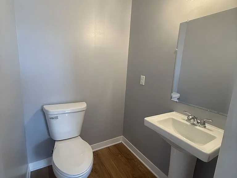 5739 E Dupont Rd — Photo 2