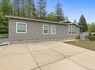 4782 N River Rd, Gold Hill, OR 97525