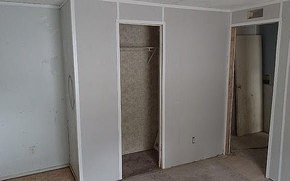 4th image of 3860 Creighton Rd #2