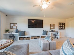 24 Port View Dr, Fredericksburg, VA 22405