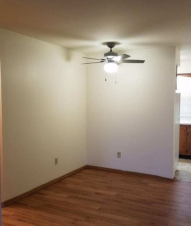 1st image of 509 Mulberry Dr E #6