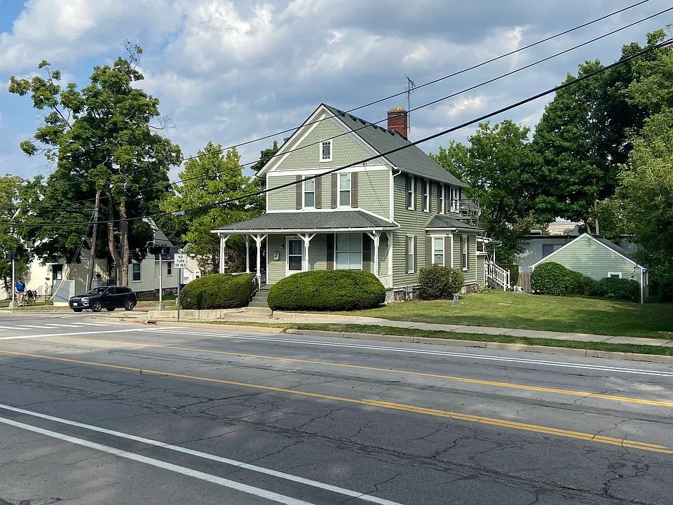 801 S Main St #1