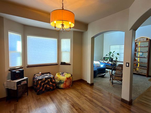 5th image of 296 Sloan Dr