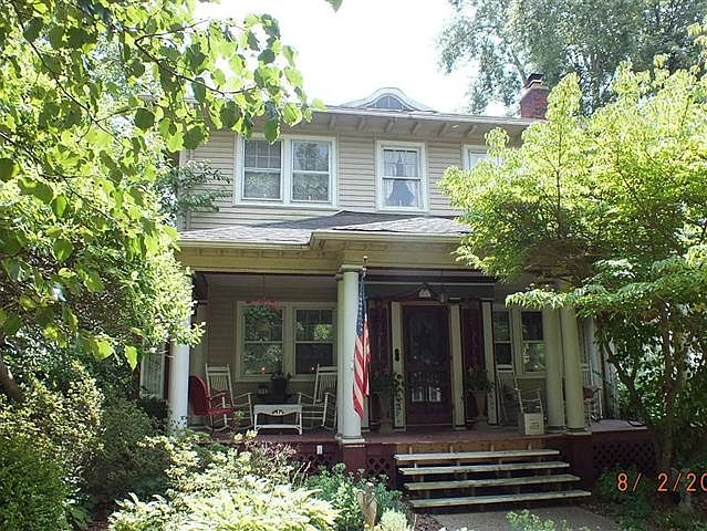 1st image of 87 W Elm St