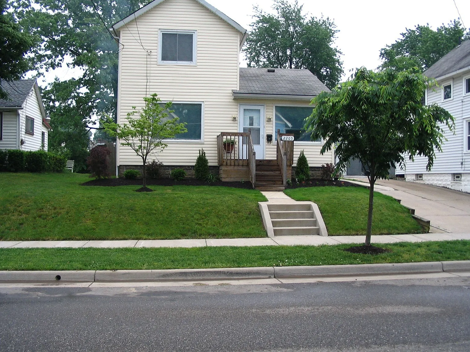 2205 SW 18th St photo 1