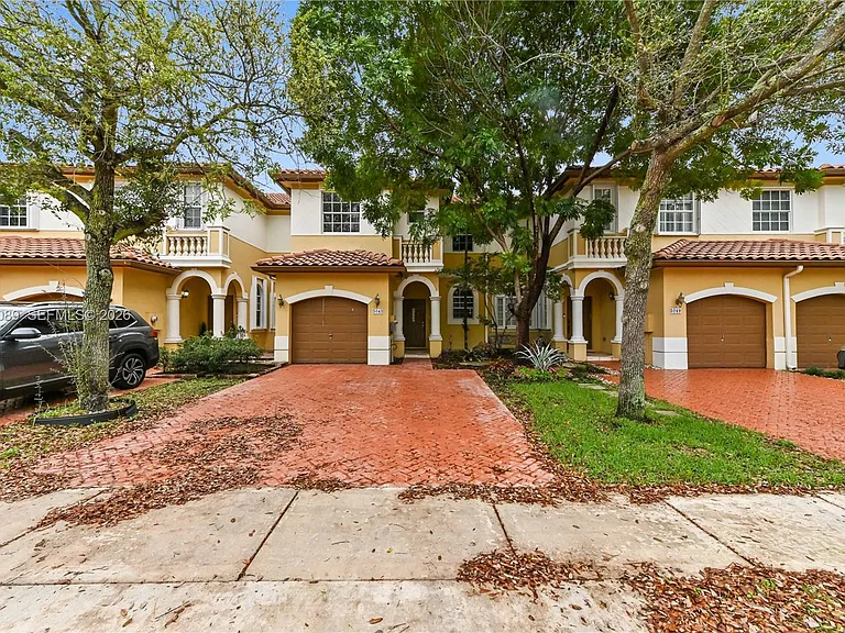 5043 SW 140th Ter — Photo 3