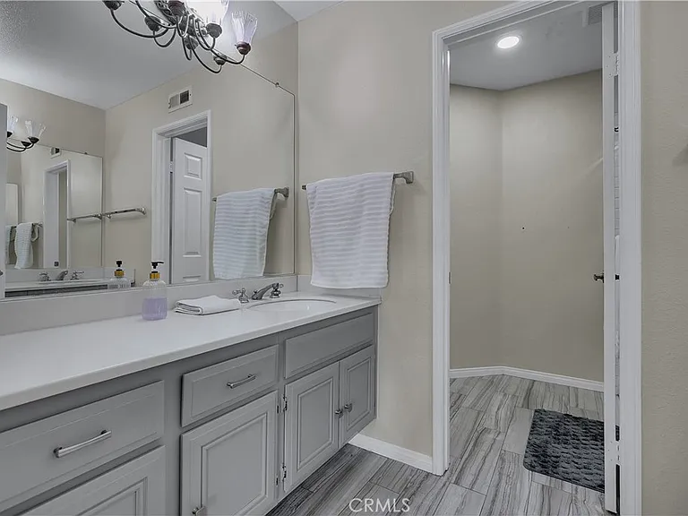 39990 Gibraltar Dr — Photo 45