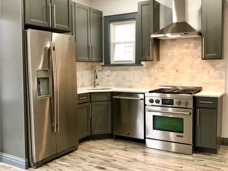 717 Avenue E #2 — Photo 7