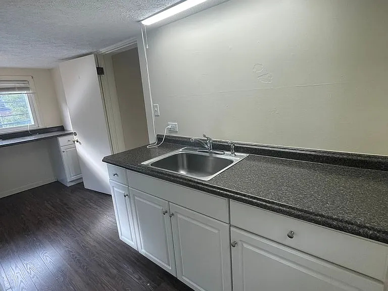 1121 Packard St — Photo 33