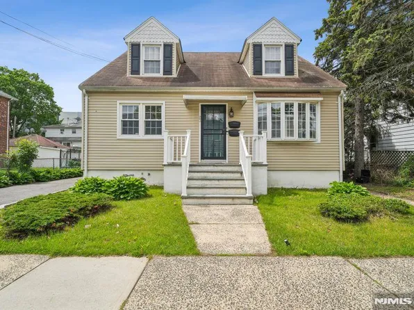 23 Eagle St, North Arlington, NJ 07031