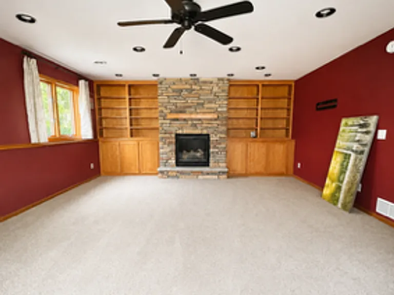 417 Woodhaven Ln — Photo 6