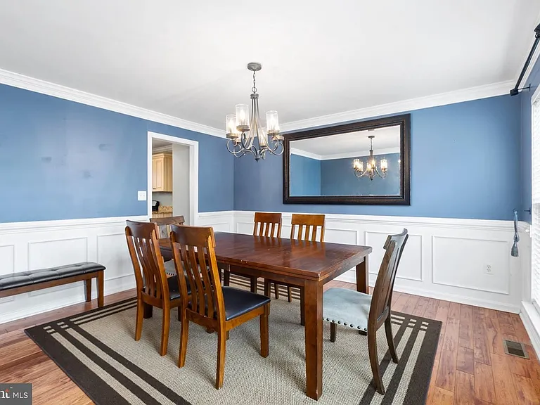 10103 Cotter Ct — Photo 22