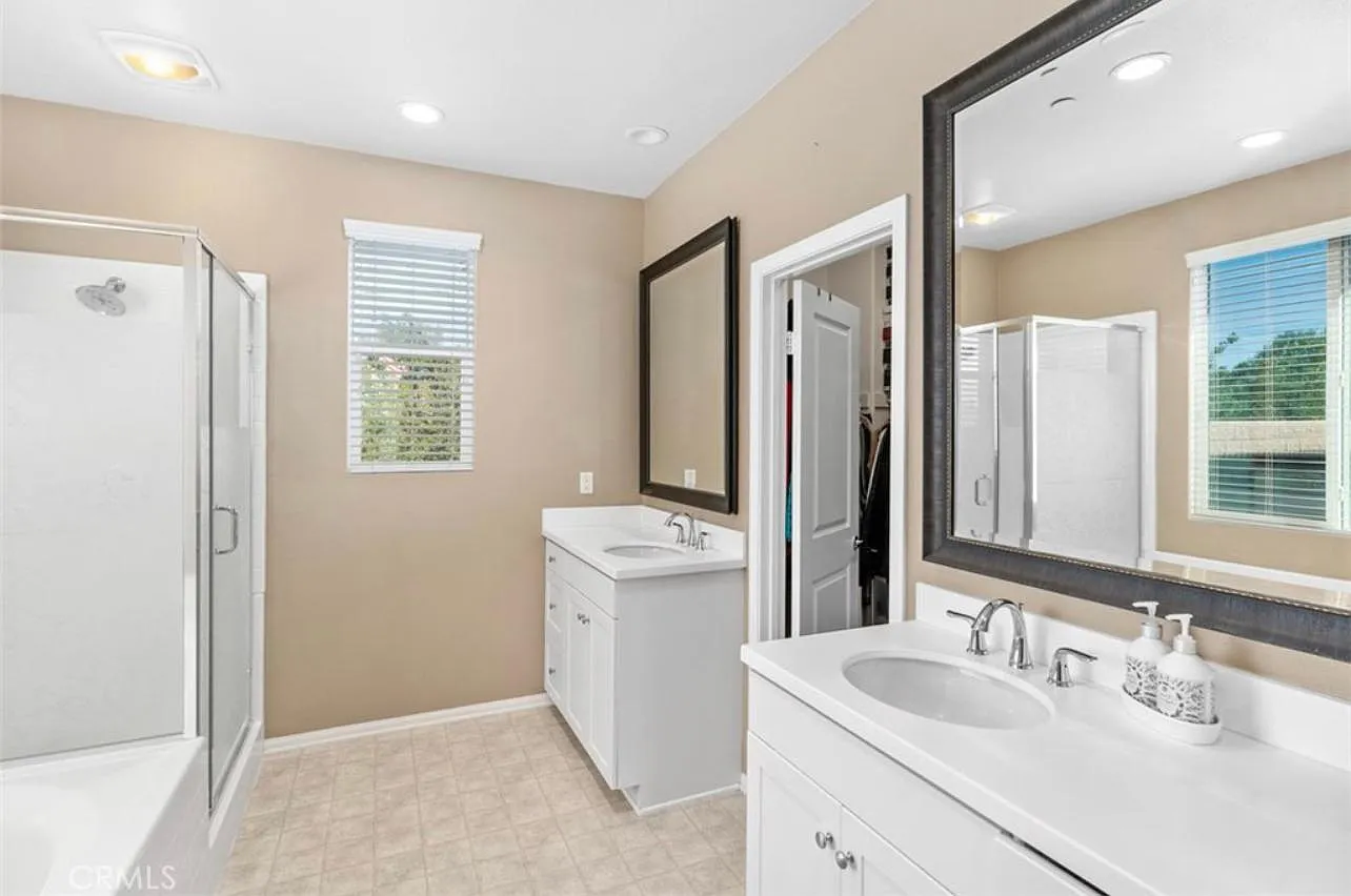 3 bed, 1807 sqft, $3,650 — Photo 3
